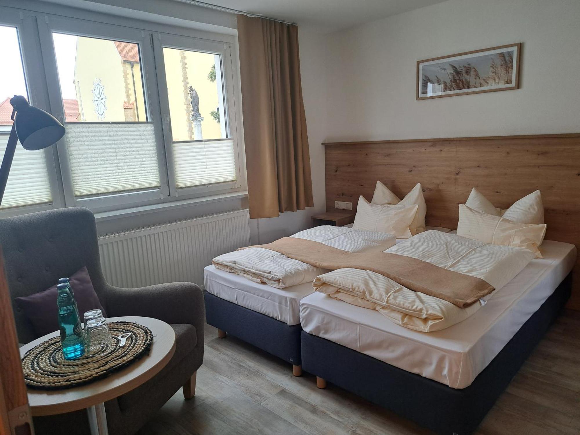 Rathausstuben Hotel Вакерсдорф Екстериор снимка